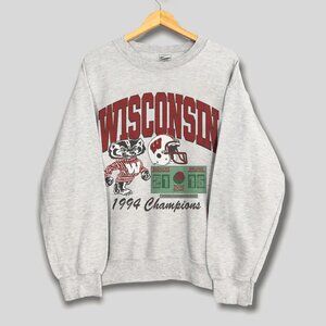 Vintage 1994 Wisconsin Badgers Rose Bowl Basketball Crewneck Sweatshirt, NBA Tee
